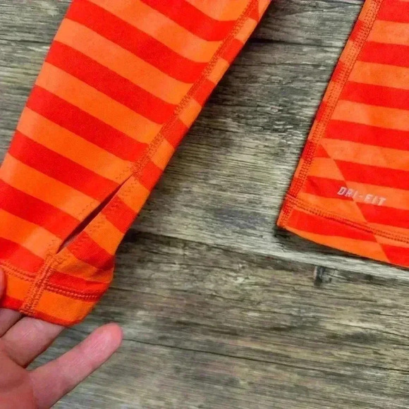 Nike Pro Women's Dri-Fit Fitted Orange Striped Top - Picture 6 of 7